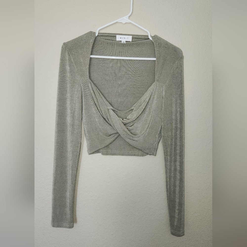 Gray Metallic Long Sleeve Crop Top Size Medium